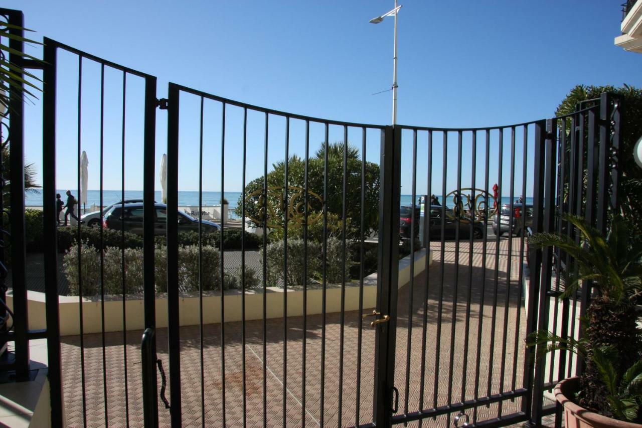 Sharon Apartment In Victoria Beach Menton Exterior foto